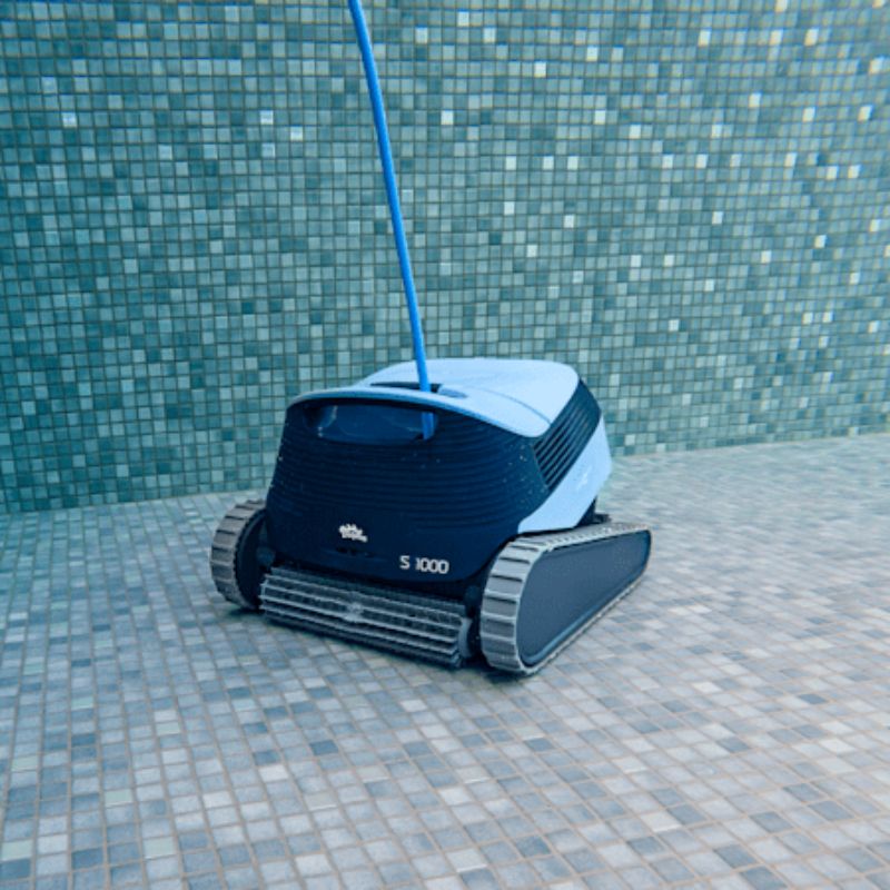 Dolphin S1000 Robotic Pool Cleaner - Image 6